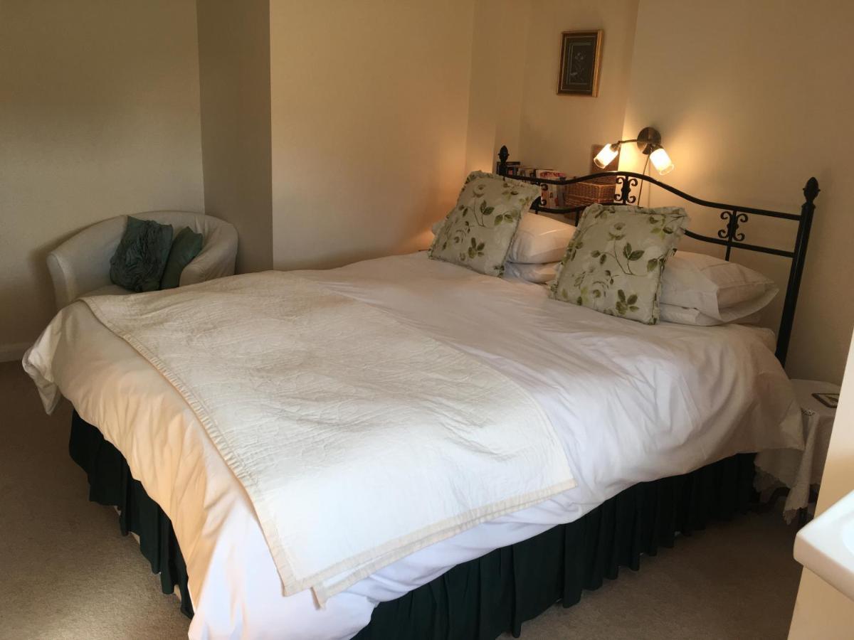 Bed and Breakfast The Poplars à Newbold on Stour Extérieur photo